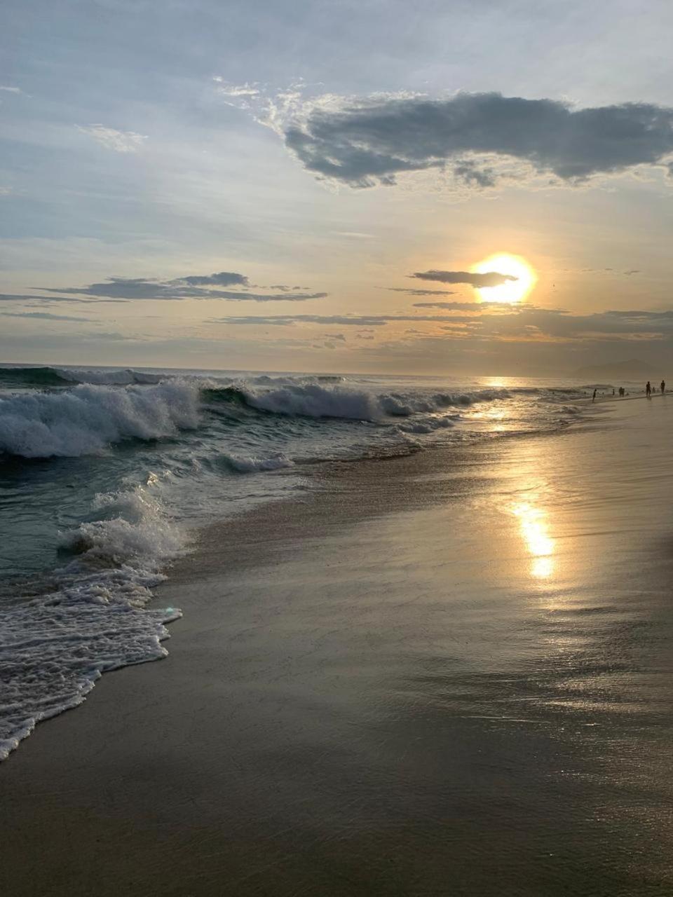 Lindo Apto No Melhor Lugar Da Barra Da Tijuca! Com Uma Vista De Tirar O Folego, Frente Para O Mar! Totalmente Equipado E Decorado Ao Lado Dos Melhores Hoteis E Quiosques Da Barra! Portaria 24H, Piscina, Sauna, Jacuzzi, Academia, Garagem, Wi-Fi, Lavan Рио де Жанейро Екстериор снимка