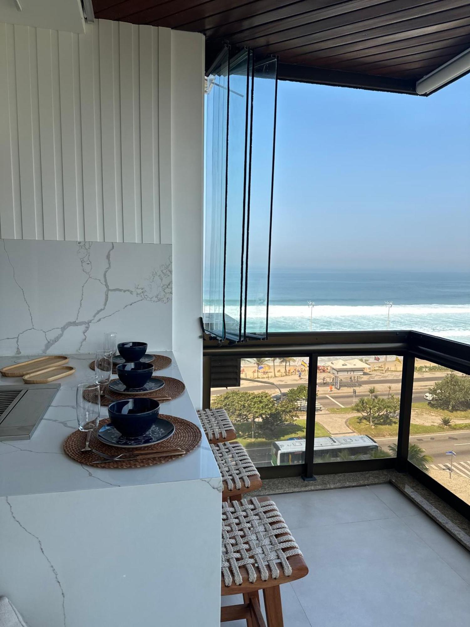 Lindo Apto No Melhor Lugar Da Barra Da Tijuca! Com Uma Vista De Tirar O Folego, Frente Para O Mar! Totalmente Equipado E Decorado Ao Lado Dos Melhores Hoteis E Quiosques Da Barra! Portaria 24H, Piscina, Sauna, Jacuzzi, Academia, Garagem, Wi-Fi, Lavan Рио де Жанейро Екстериор снимка