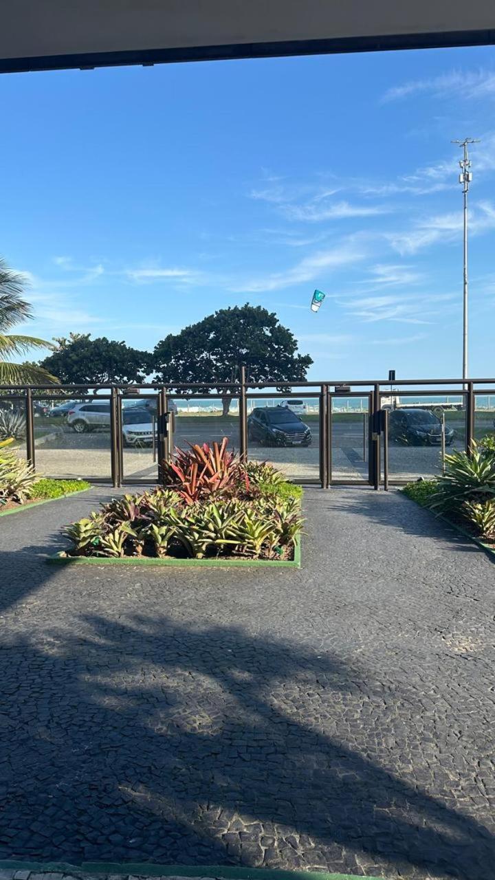Lindo Apto No Melhor Lugar Da Barra Da Tijuca! Com Uma Vista De Tirar O Folego, Frente Para O Mar! Totalmente Equipado E Decorado Ao Lado Dos Melhores Hoteis E Quiosques Da Barra! Portaria 24H, Piscina, Sauna, Jacuzzi, Academia, Garagem, Wi-Fi, Lavan Рио де Жанейро Екстериор снимка